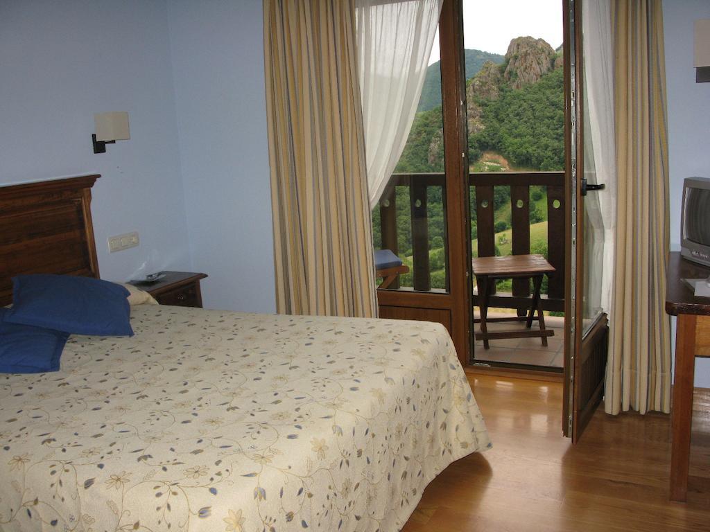 La Posada De Cucayo Dobres Oda fotoğraf
